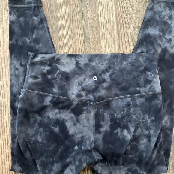 lululemon  28” Tie-Dye High-Rise Leggings Align Pant Diamond Pitch Graphite - Picture 7 of 14